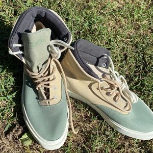 New Converse, only tried on. No box.